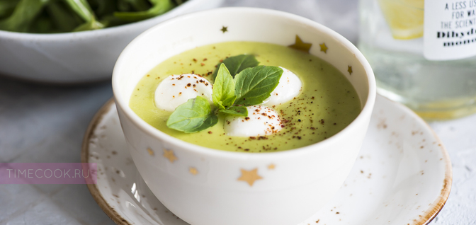 Зеленый суп с горошком в мультиварке
