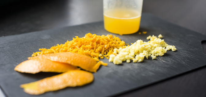 Апельсиновый рис с сахарными орехами в мультиварке
